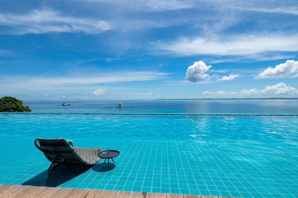 The Reef Island Resort Mactan, Cebu Мактан Екстер'єр фото