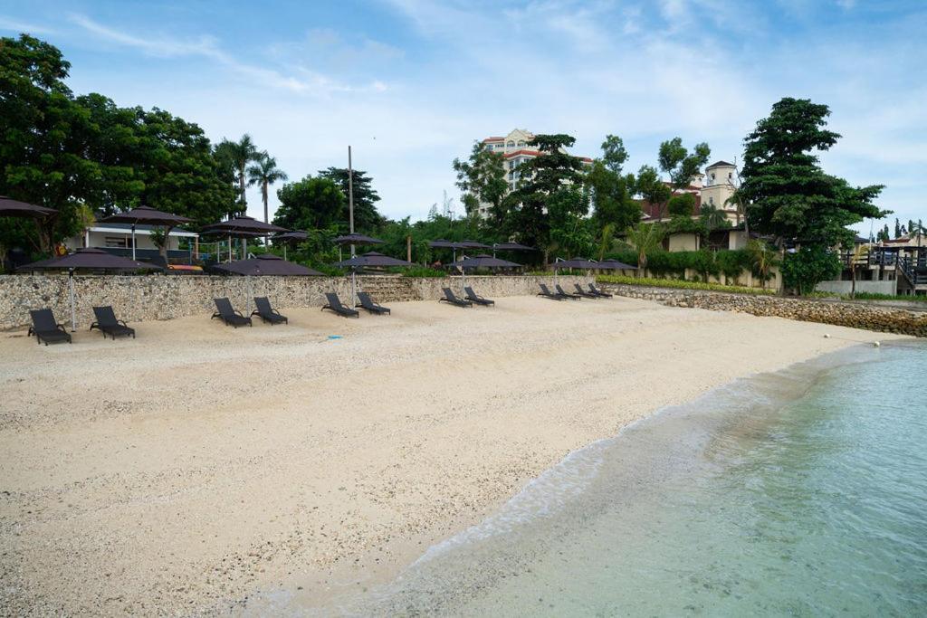 The Reef Island Resort Mactan, Cebu Мактан Екстер'єр фото